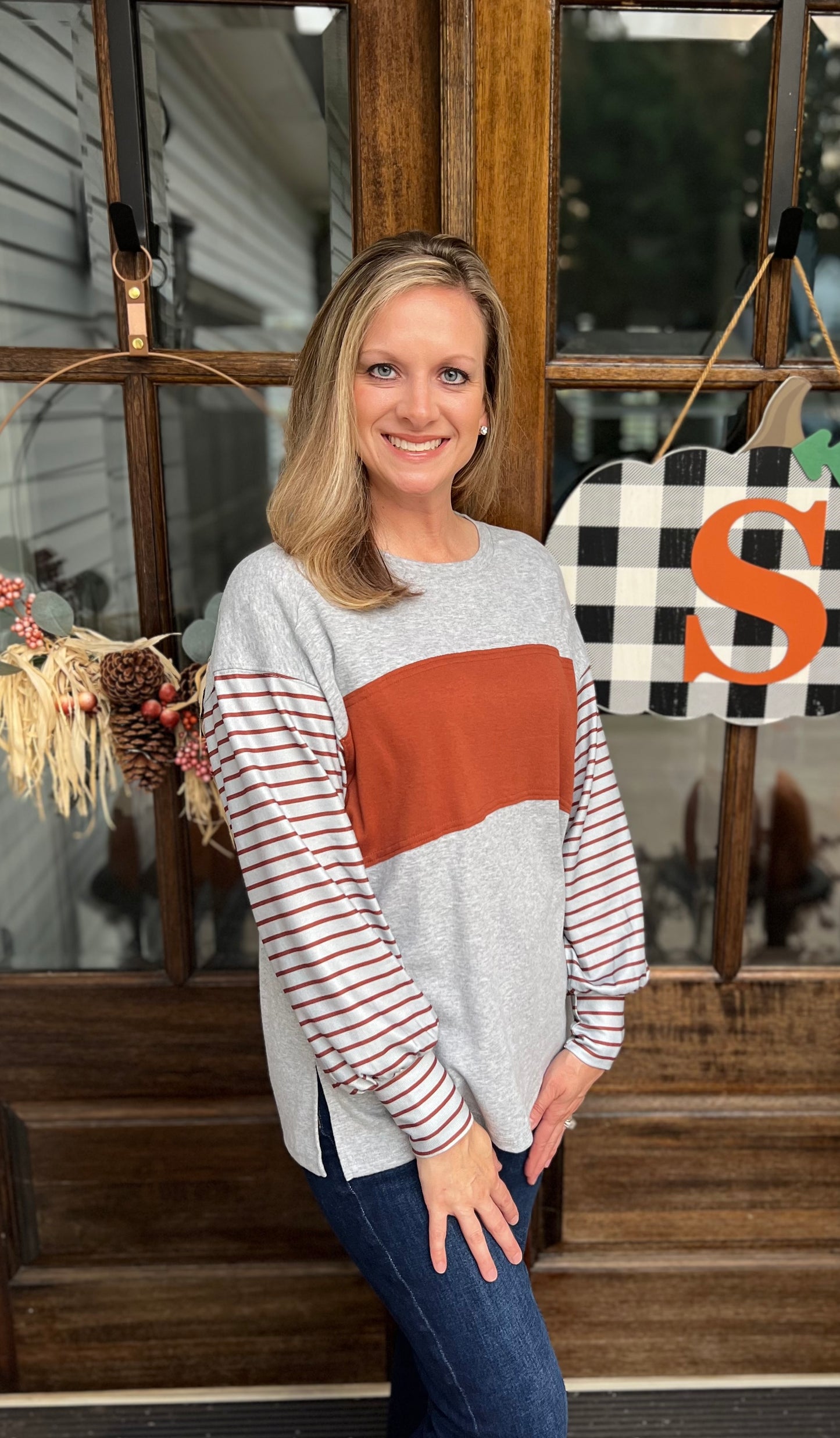 Color block drop shoulder pullover with side slit